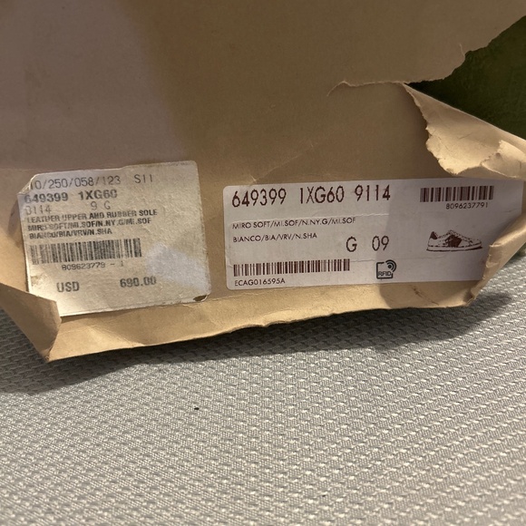 White Sneakers with Donald Duck Design - Picture 7 of 7